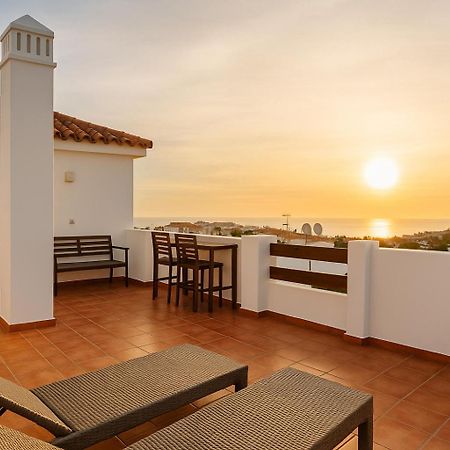 Penthouse Sea View - Valle Romano Golf Estepona Exterior photo